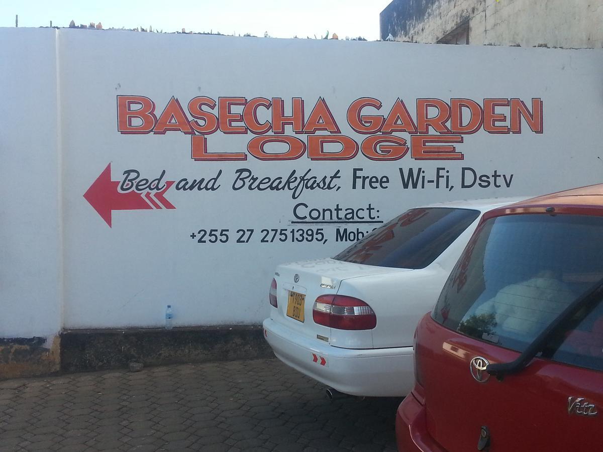 Basecha Garden Lodgeモシ エクステリア 写真